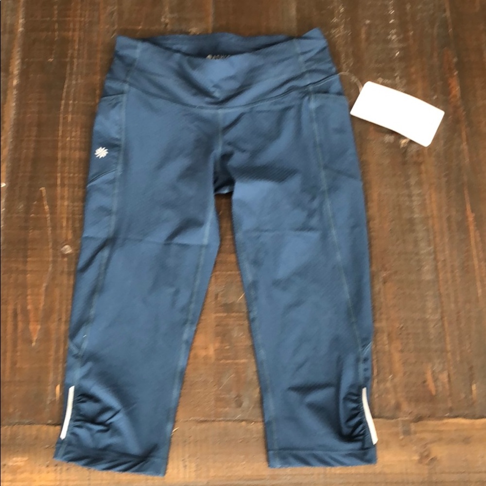 Athleta cropped workout pants